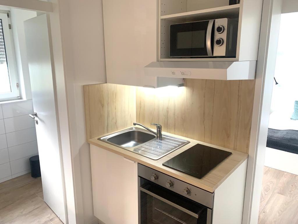 Louvi Apartment Kehl Bagian luar foto